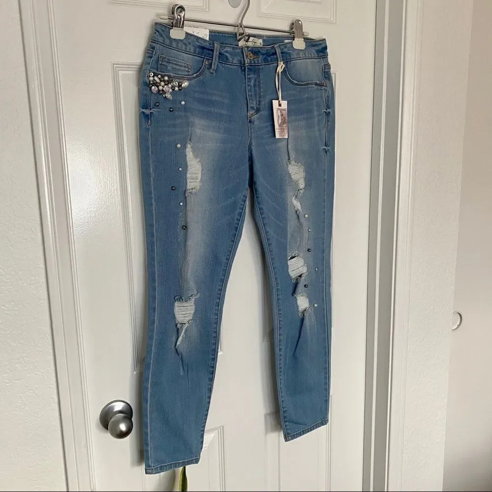 NWT Jessica Simpson Kiss Me Ankle Skinny Distressed Embellished Jean - Picture 2 of 12